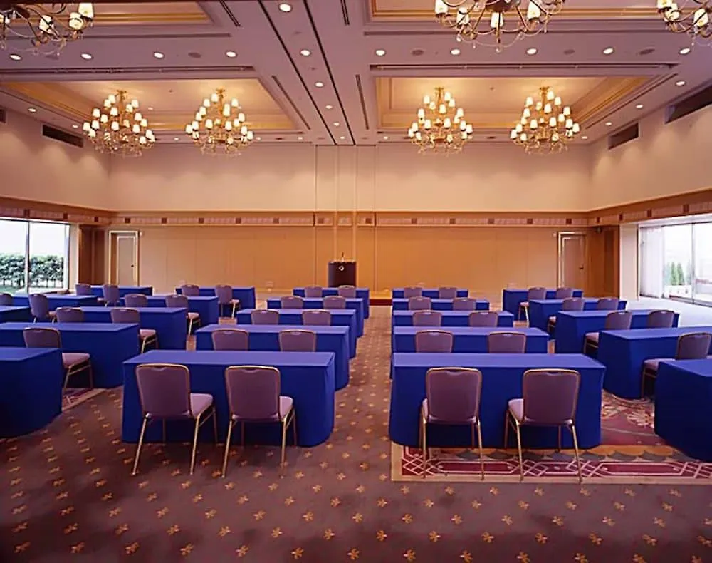Hotel Plaza Kōbe 4*,