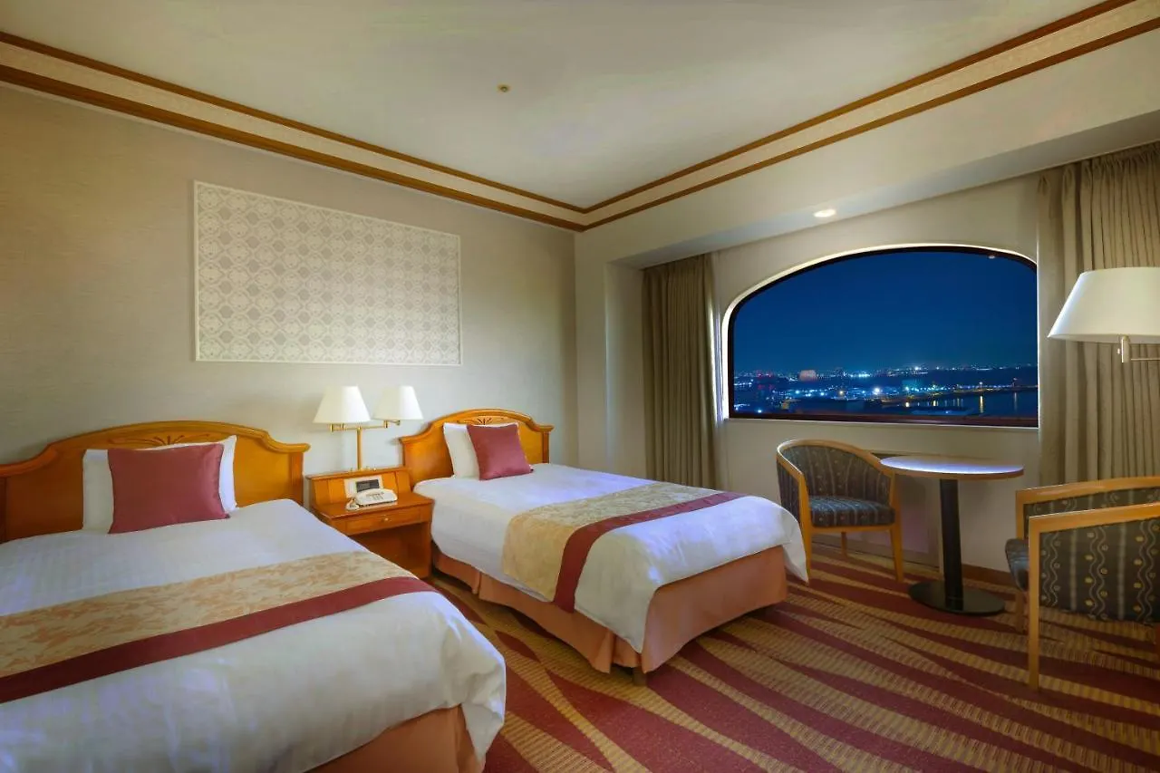 Hotel Plaza Kōbe 4*,